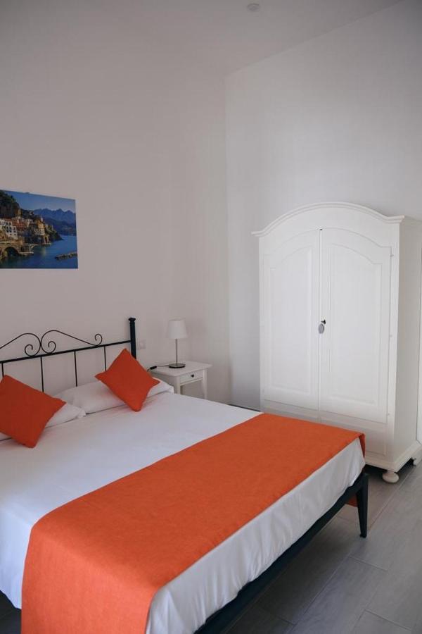 B&B Rossella Vietri Bagian luar foto
